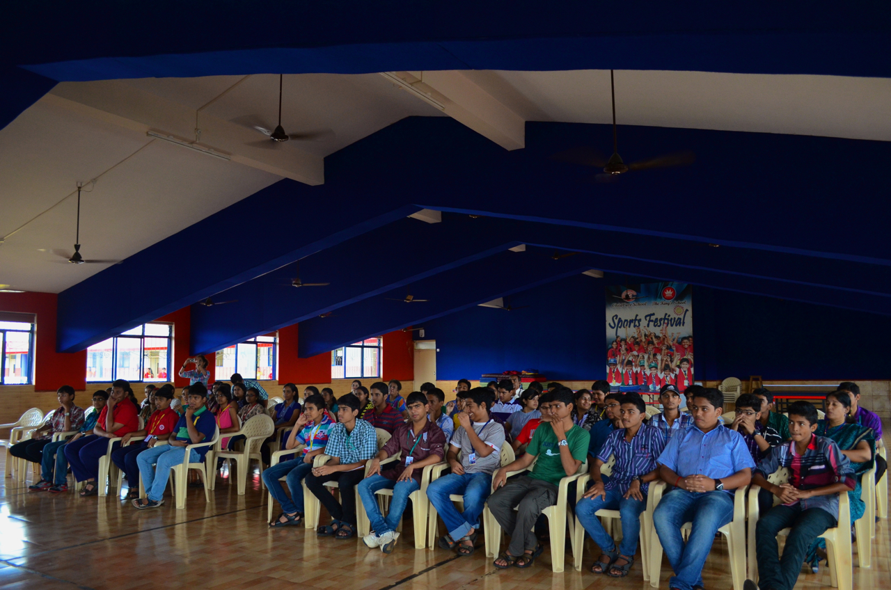 Students attending the Wikipedia Workshop.