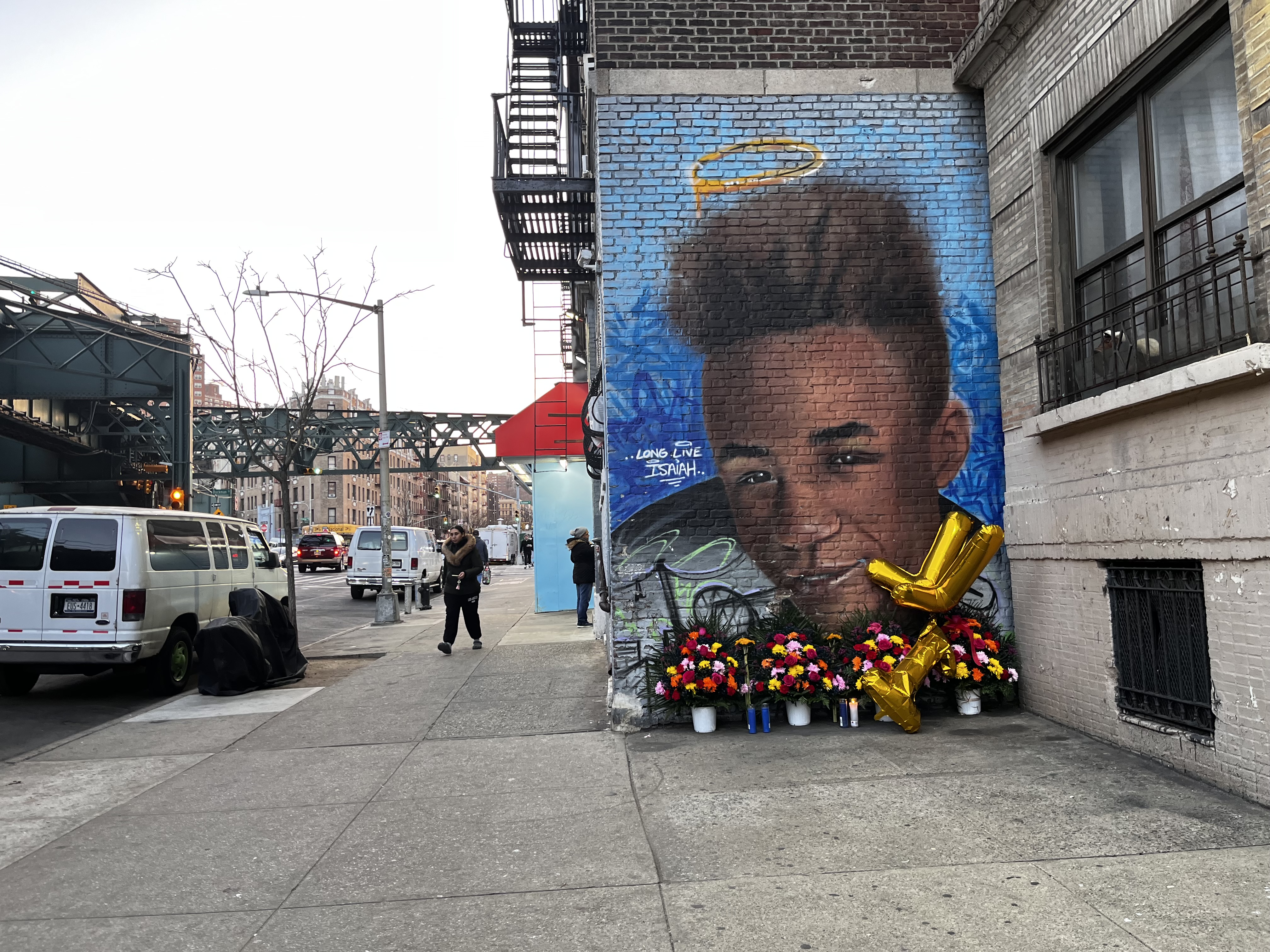 A graffiti in honor to Isaiah Che Moronta on Nagle Avenue.