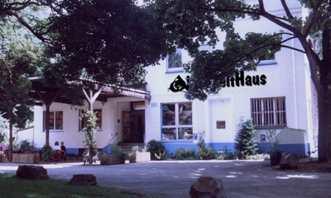 The AllerWeltHaus in the past