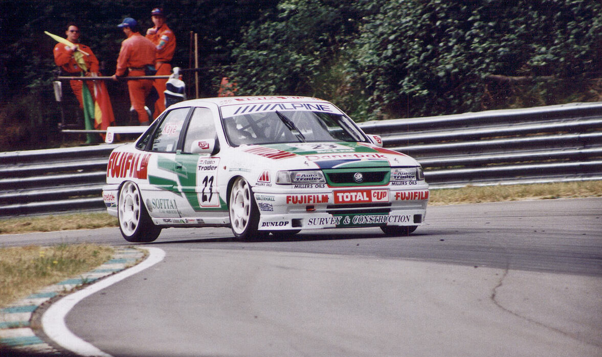 Richard Kaye driving a Vauxhall Cavalier in the 1996 British Touring Car Championship.