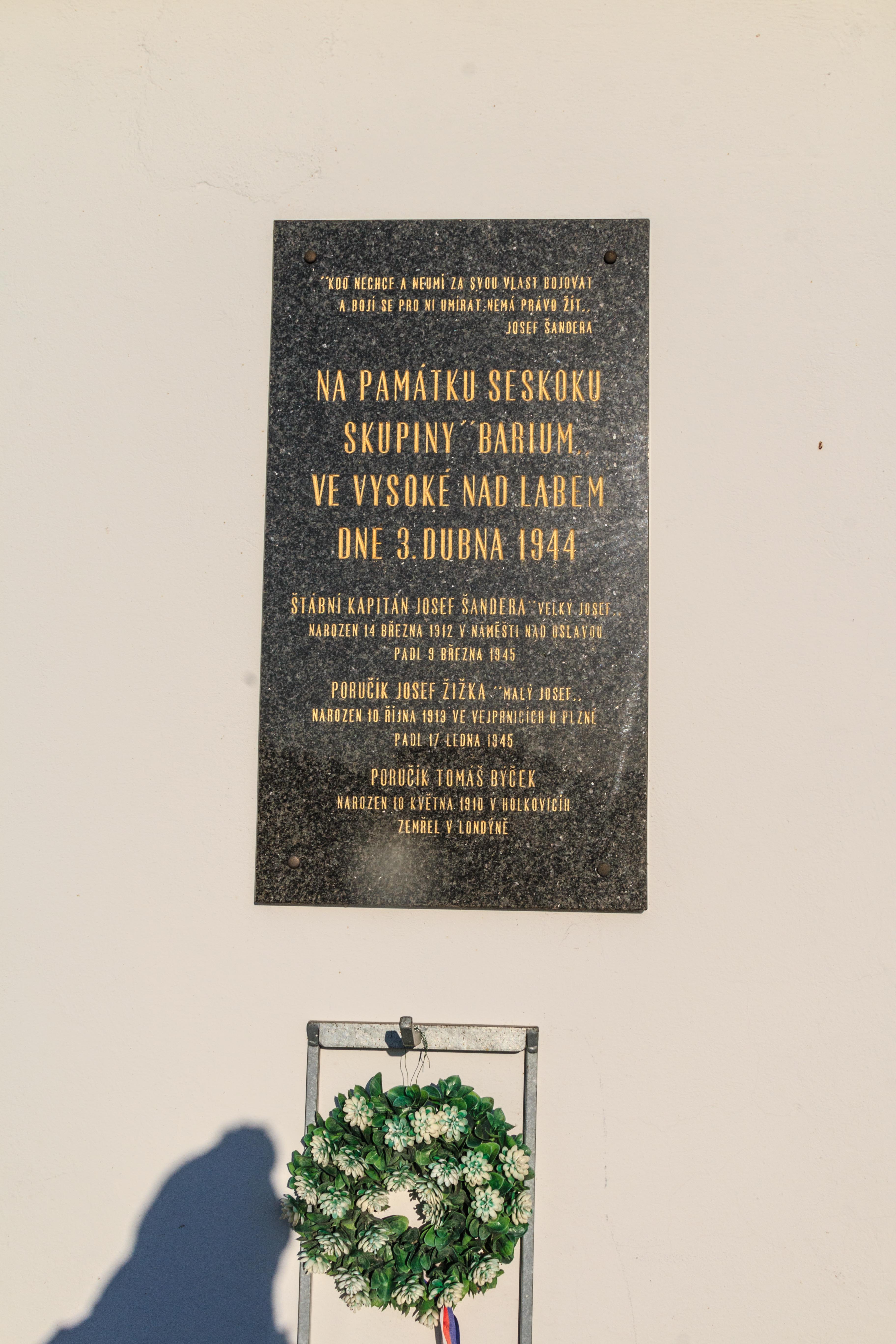Memorial plaque for the paratroopers