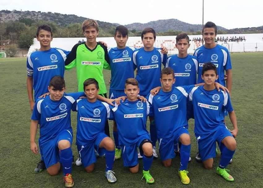 Ioannis_Drikakis_(Top_Left_-_Captain)_and_Konstantis_Tzolakis_(Goalkeeper).jpg