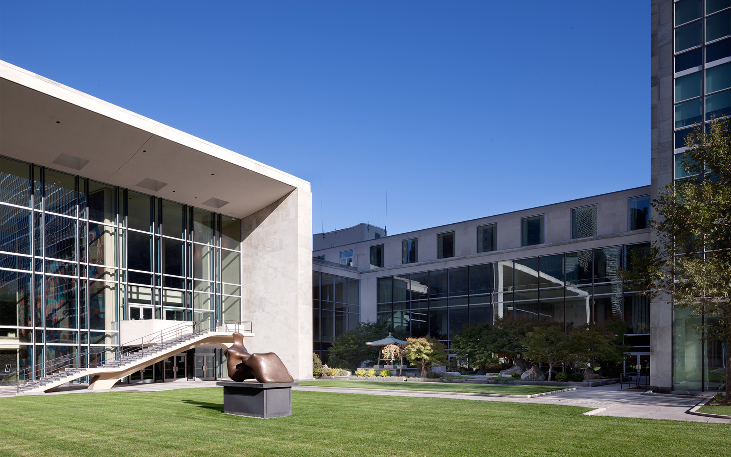 United Nations New York Campus, Photographer: John Bartelstone