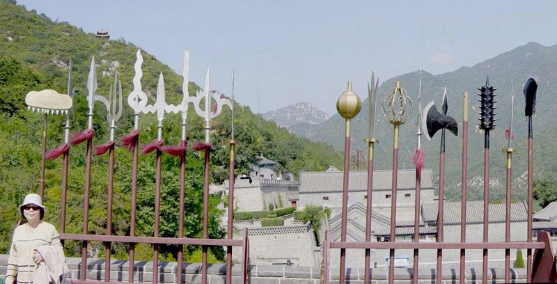 Reproduction Personal Weapons at the Great Wall of China