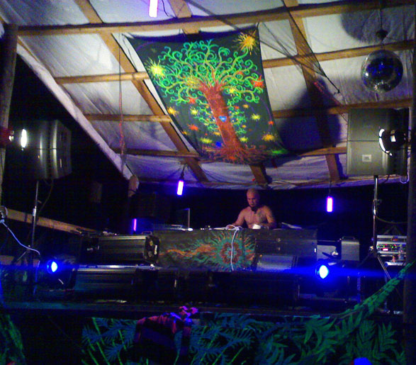 DJ Proteus performing at the Konemetsä 2007