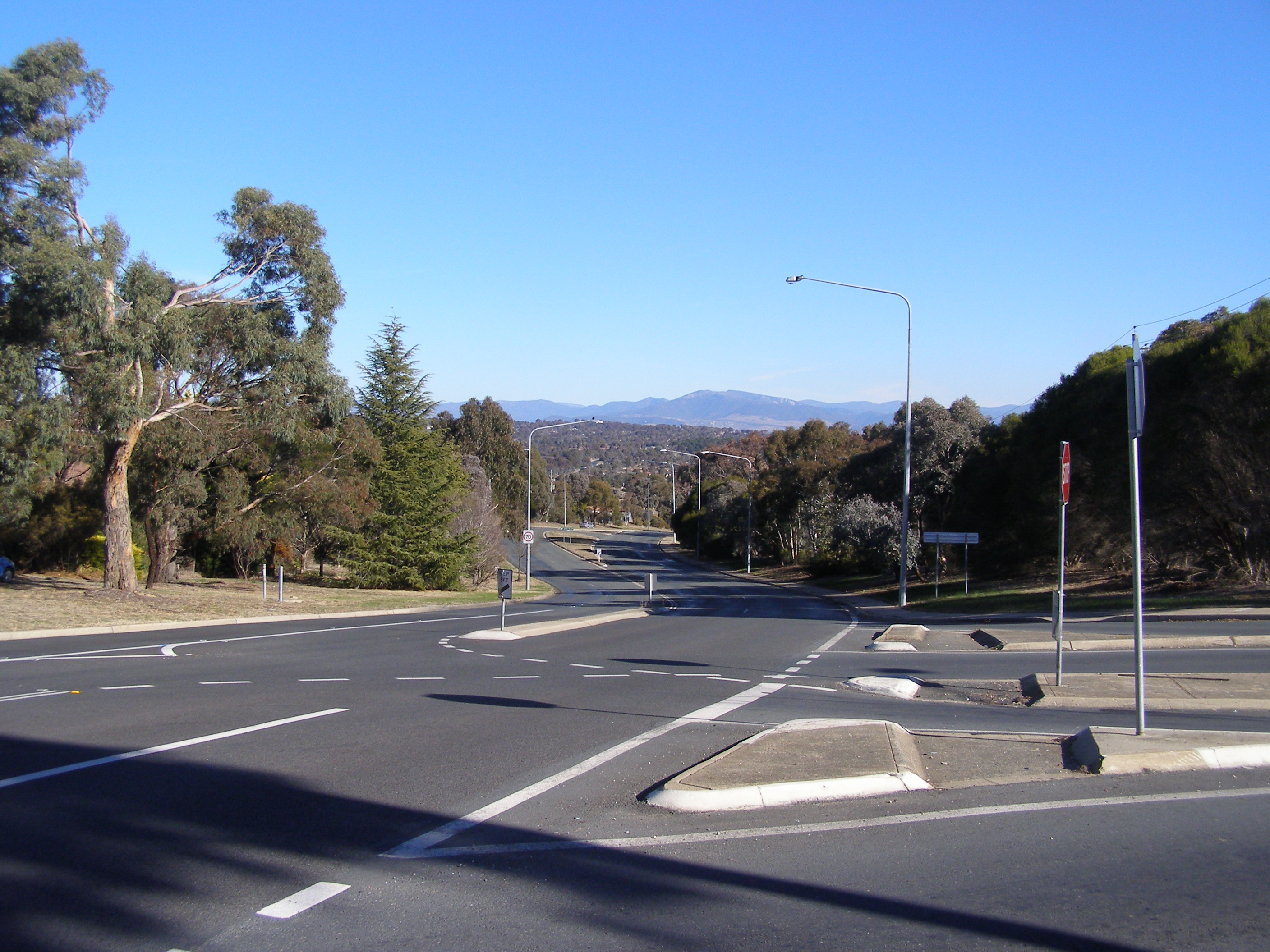 Kingsford Smith Drive looking south from Spalding St