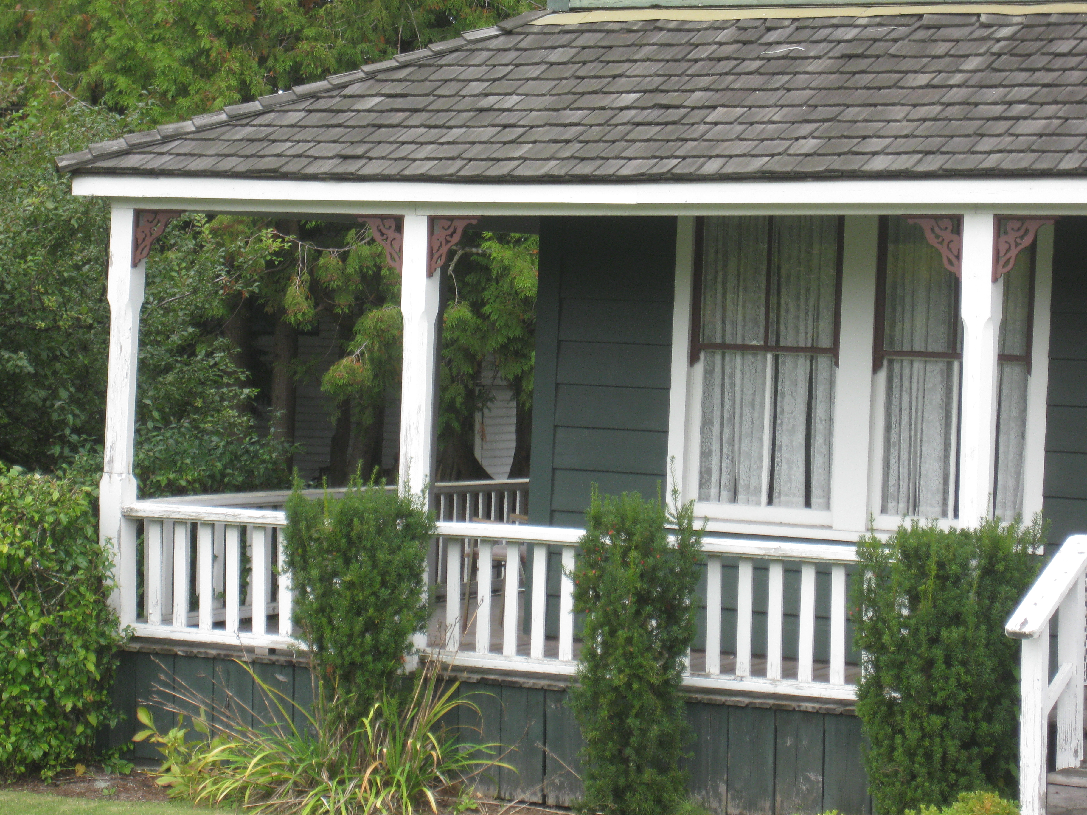 porch.jpg porch.jpg