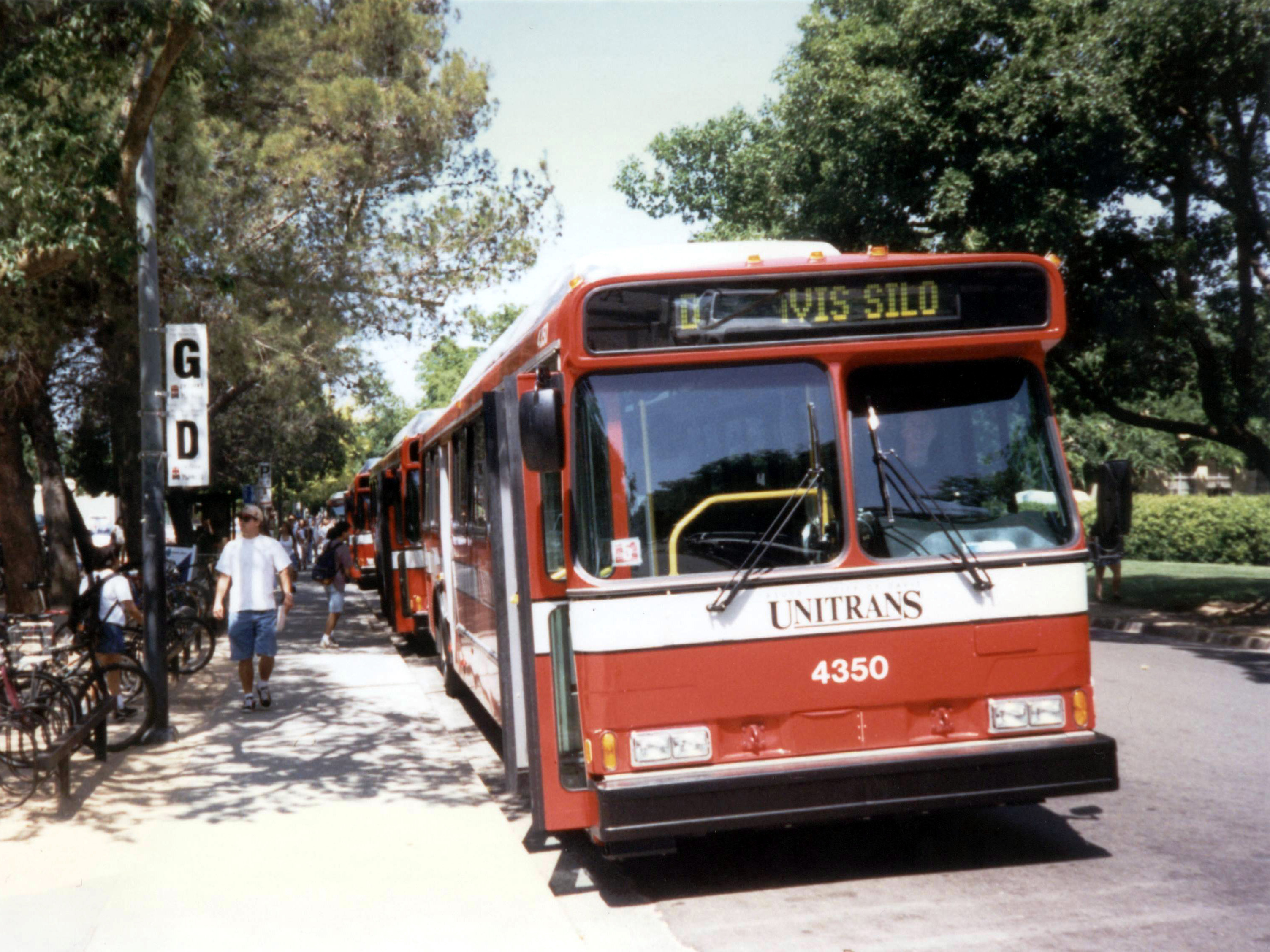 4350 waiting for passengers at the Silo Terminal (photo taken in 1996)