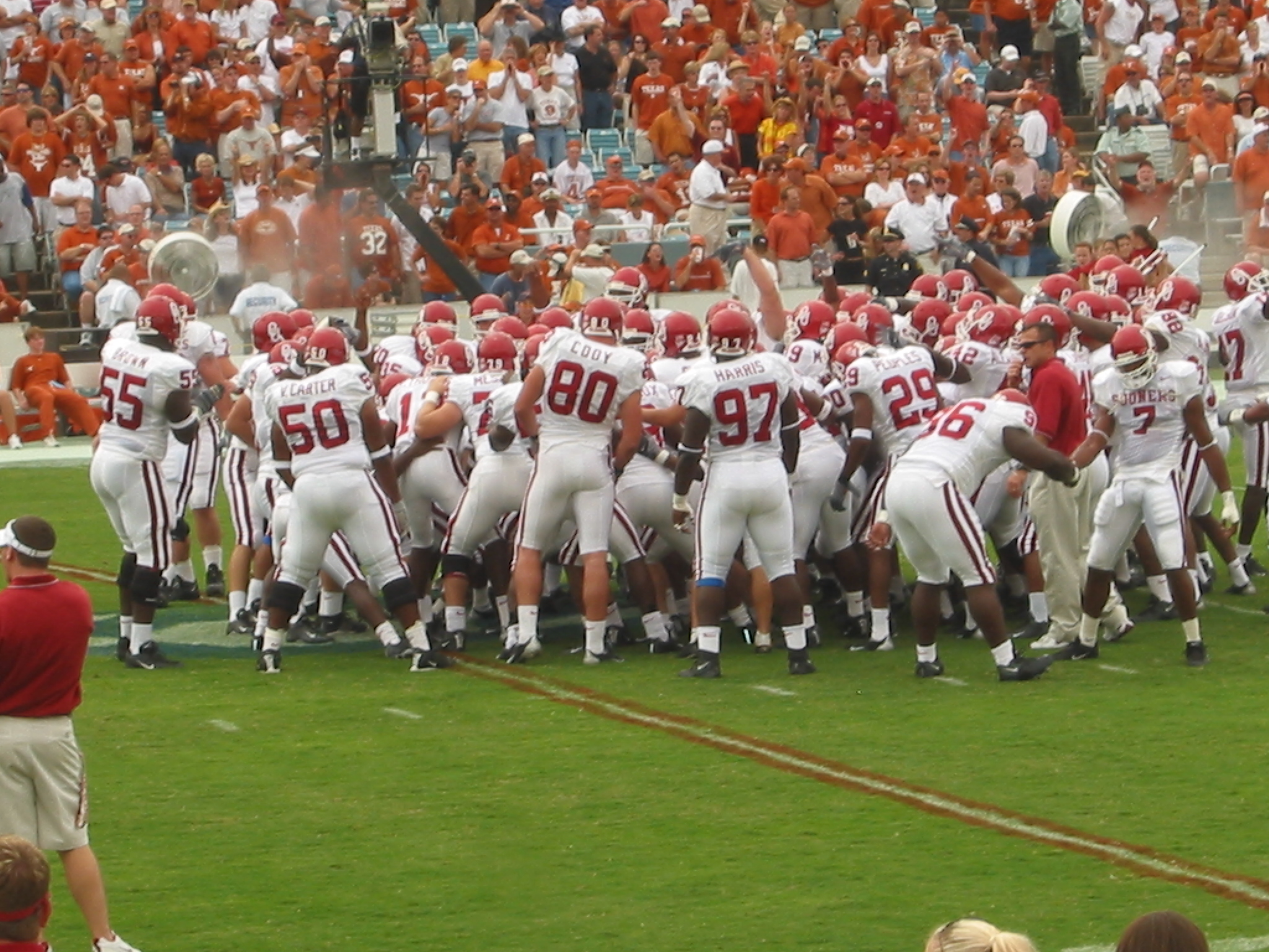 Players before the OU/Texas game in 2003. NFL players Dan Cody and Tommie Harris are easily visible in this photo.