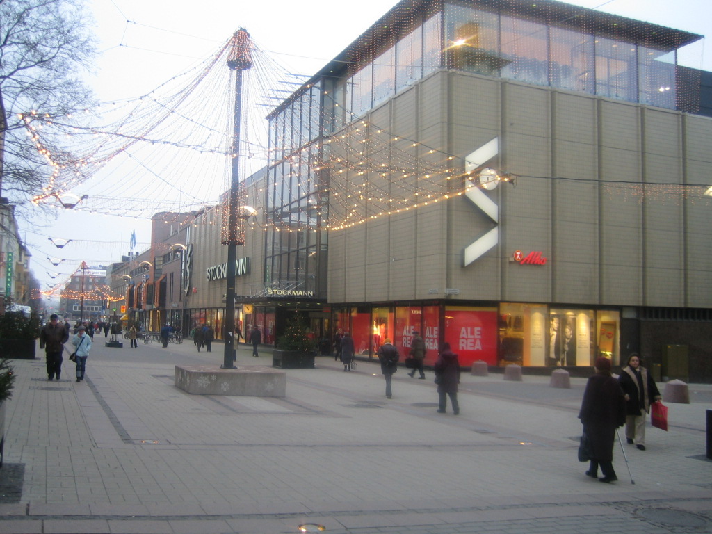 The Turku Stockmann department store, as seen from Yliopistonkatu.