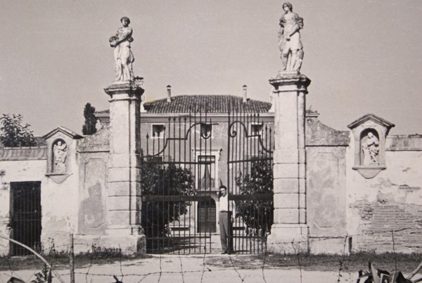 Villa Mandella, Isola Rizza