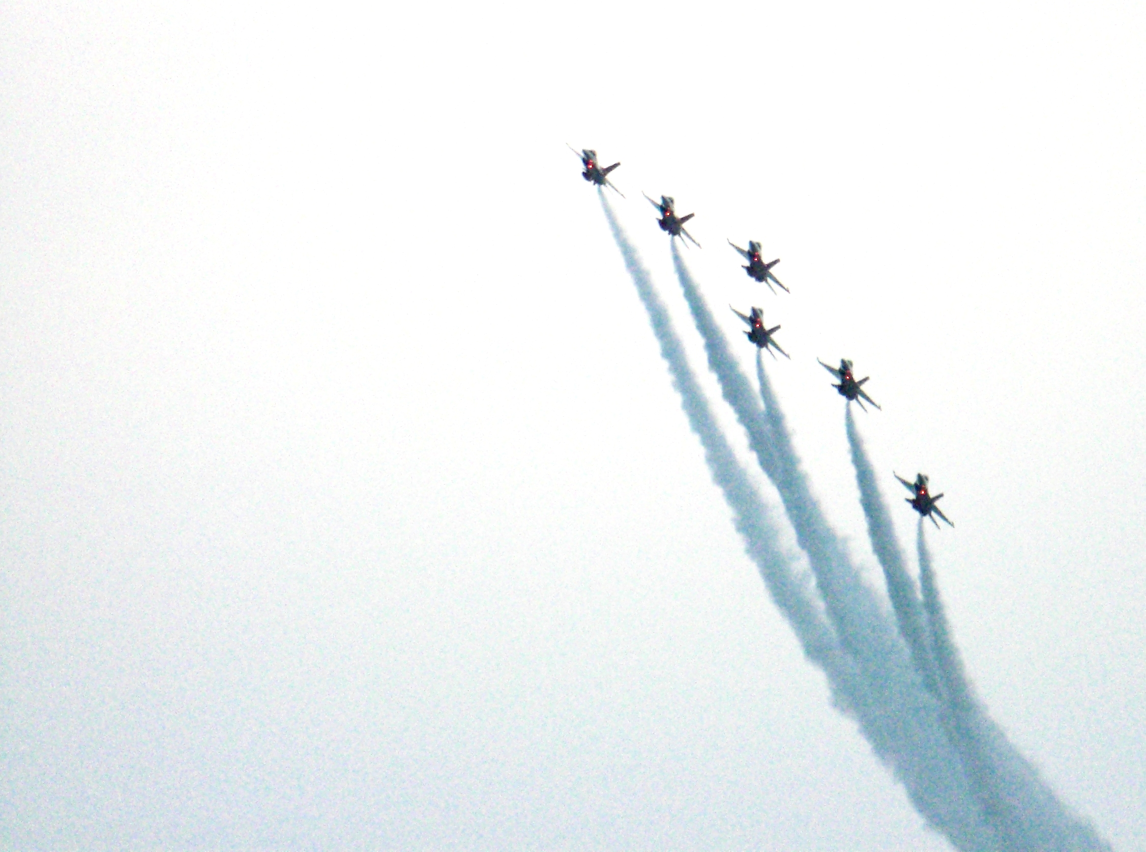The RSAF Black Knights performing at the National Day Parade, 2008