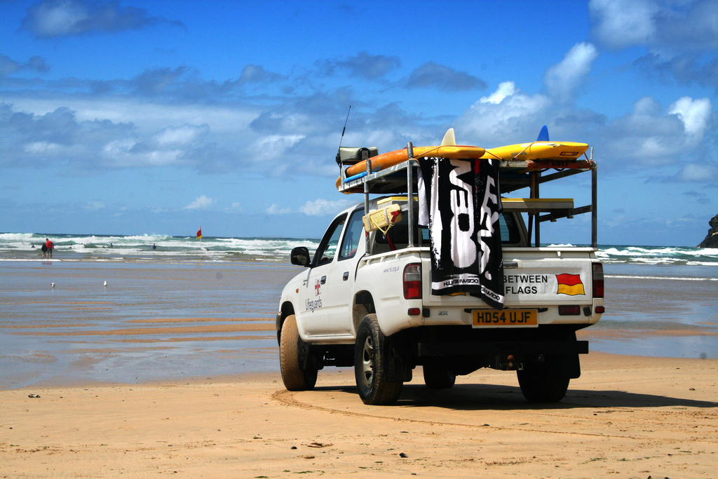 Lifeguard truck full of rescue and first aid equipment|thumb|right