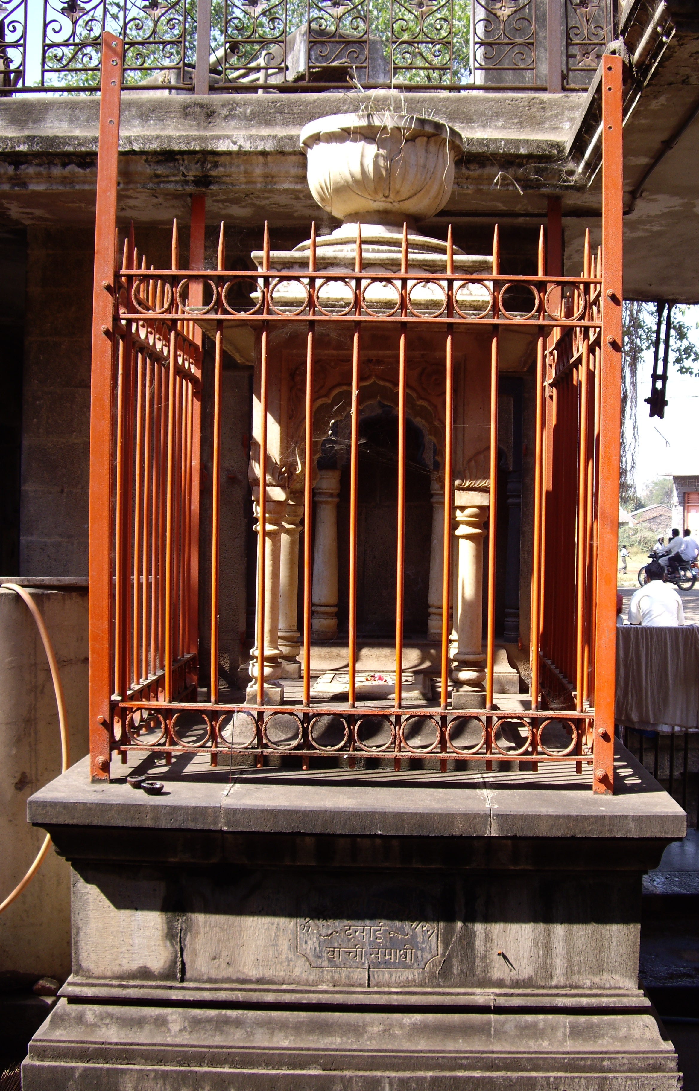  Chatri of Abbasaheb (Yashwantrao)in Shirol