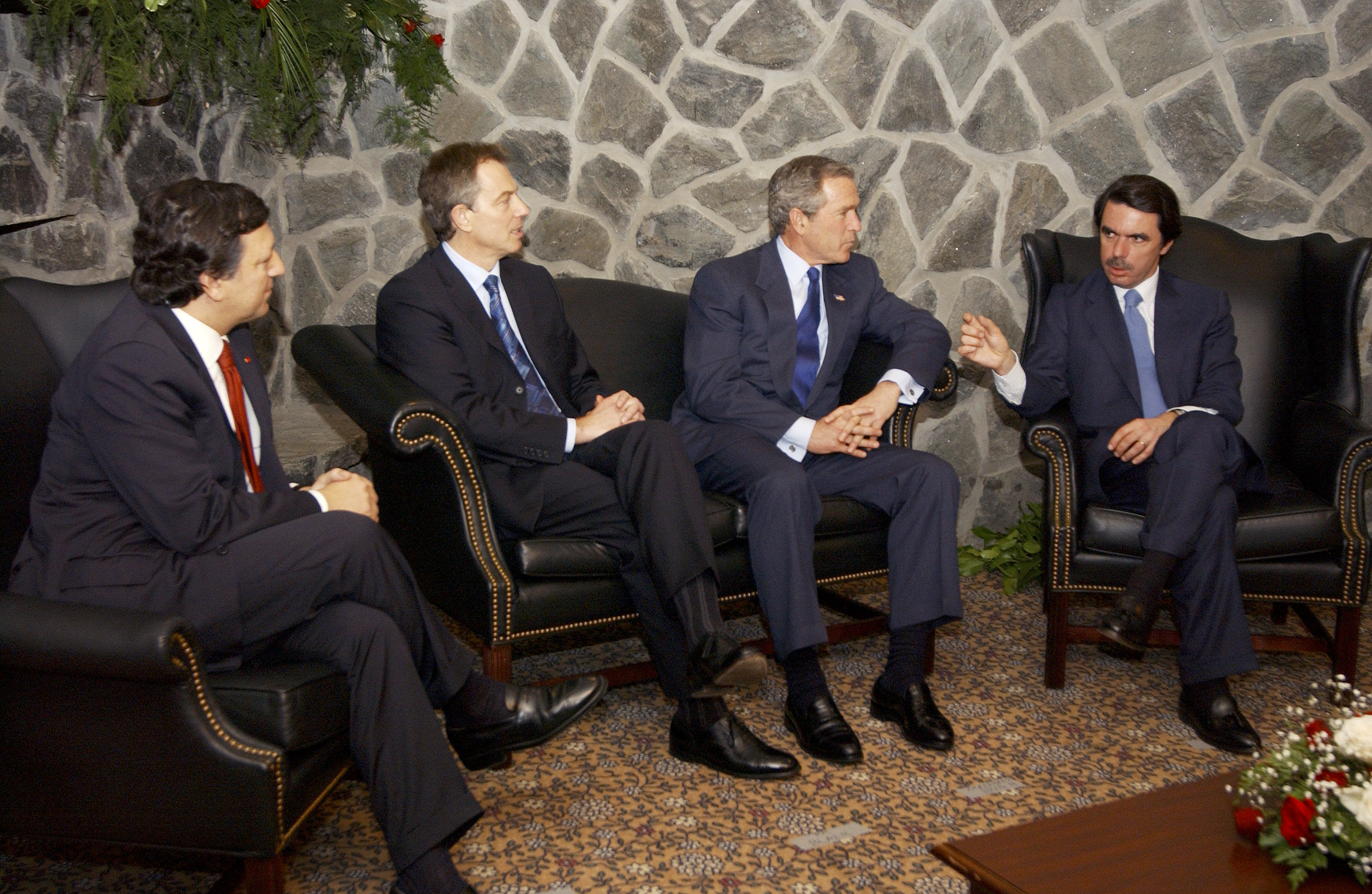300 px|Barroso, Blair, Bush, and Aznar in the Azores