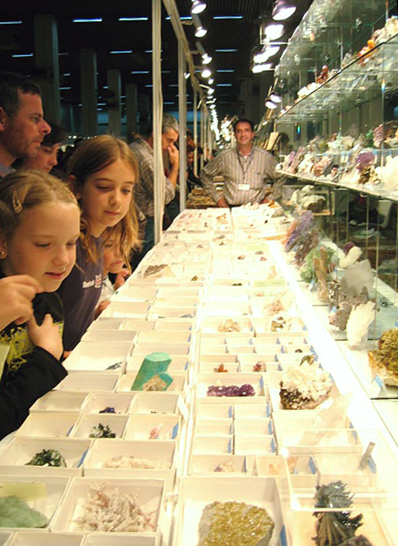  right | 200px | The new generations of Mineralogy enthusiasts