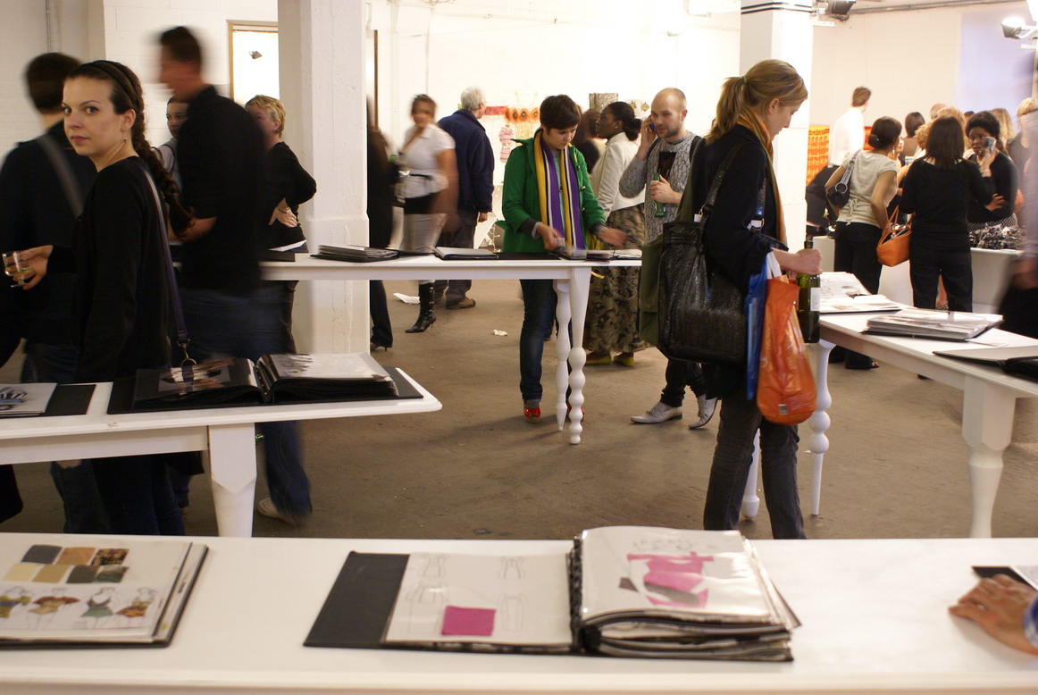 Free Range 2007 Showing art & design graduates portfolios