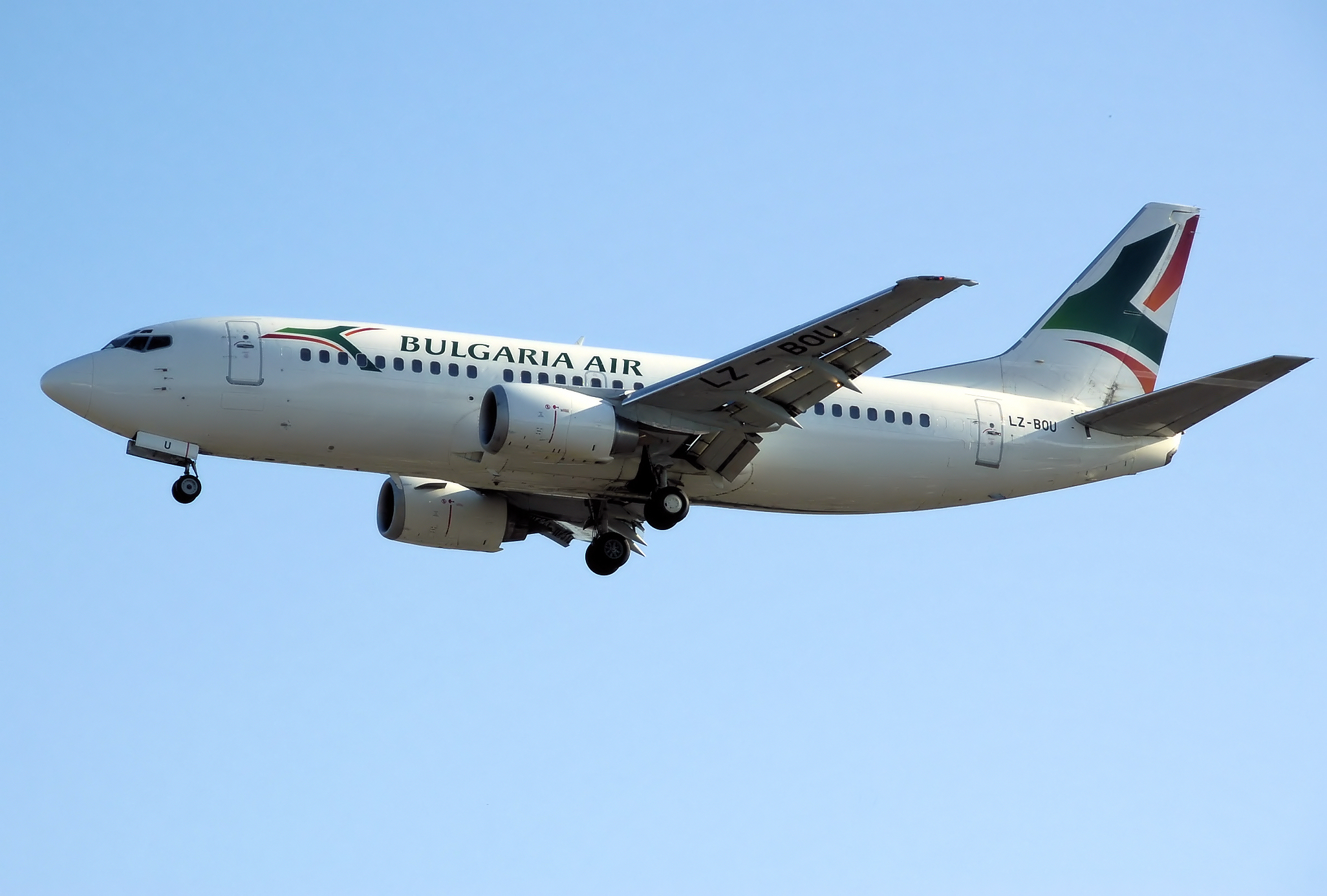 Bulgaria Air Boeing 737-300 landing at London Heathrow Airport, England. (2007) Bulgaria Air Boeing 737-300 landing at London Heathrow Airport, England. (2007)
