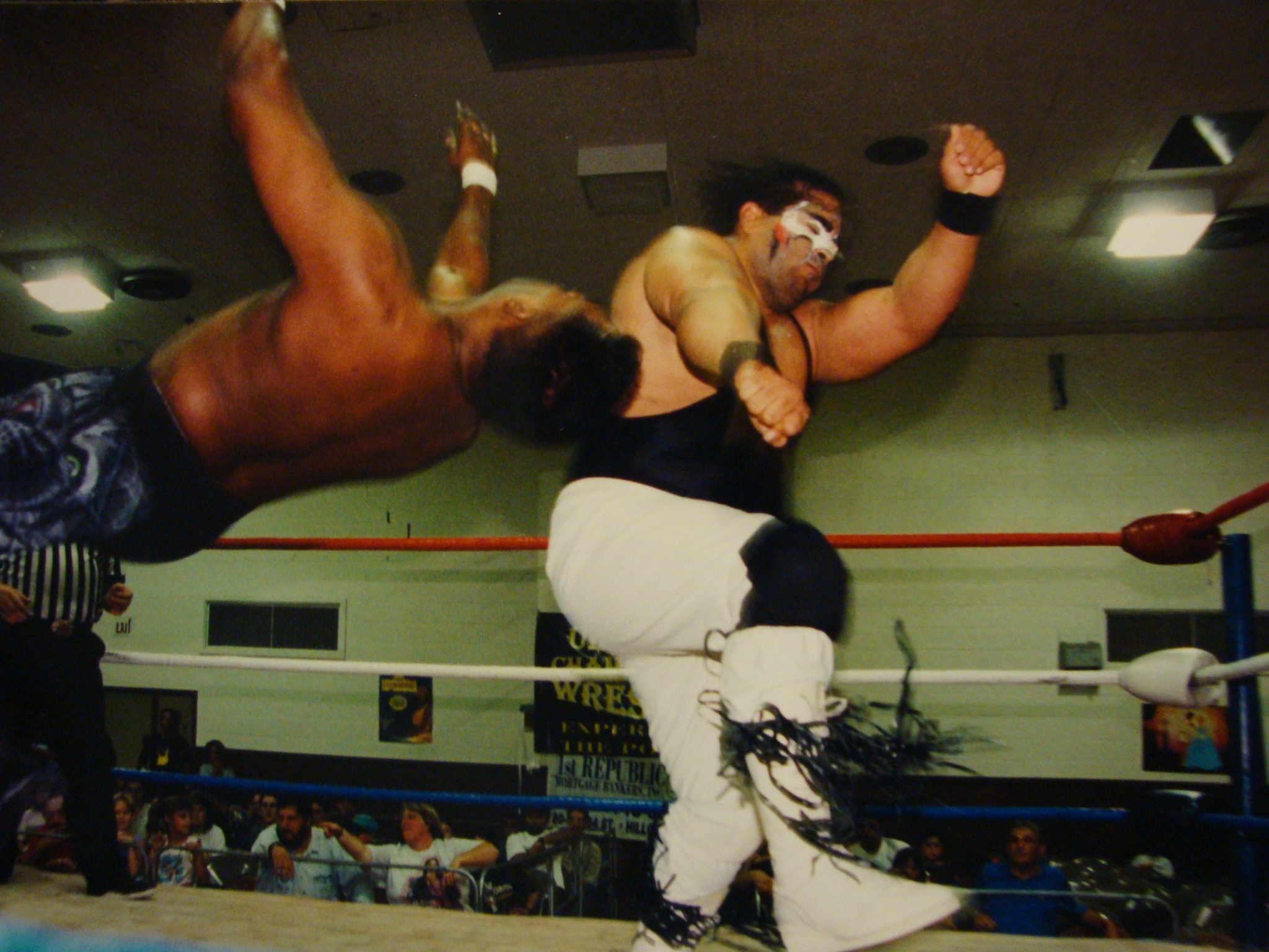 Falcon Coperis Clothesline 1997