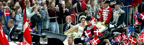 DIS students take photographs at the Danish Royal Wedding.