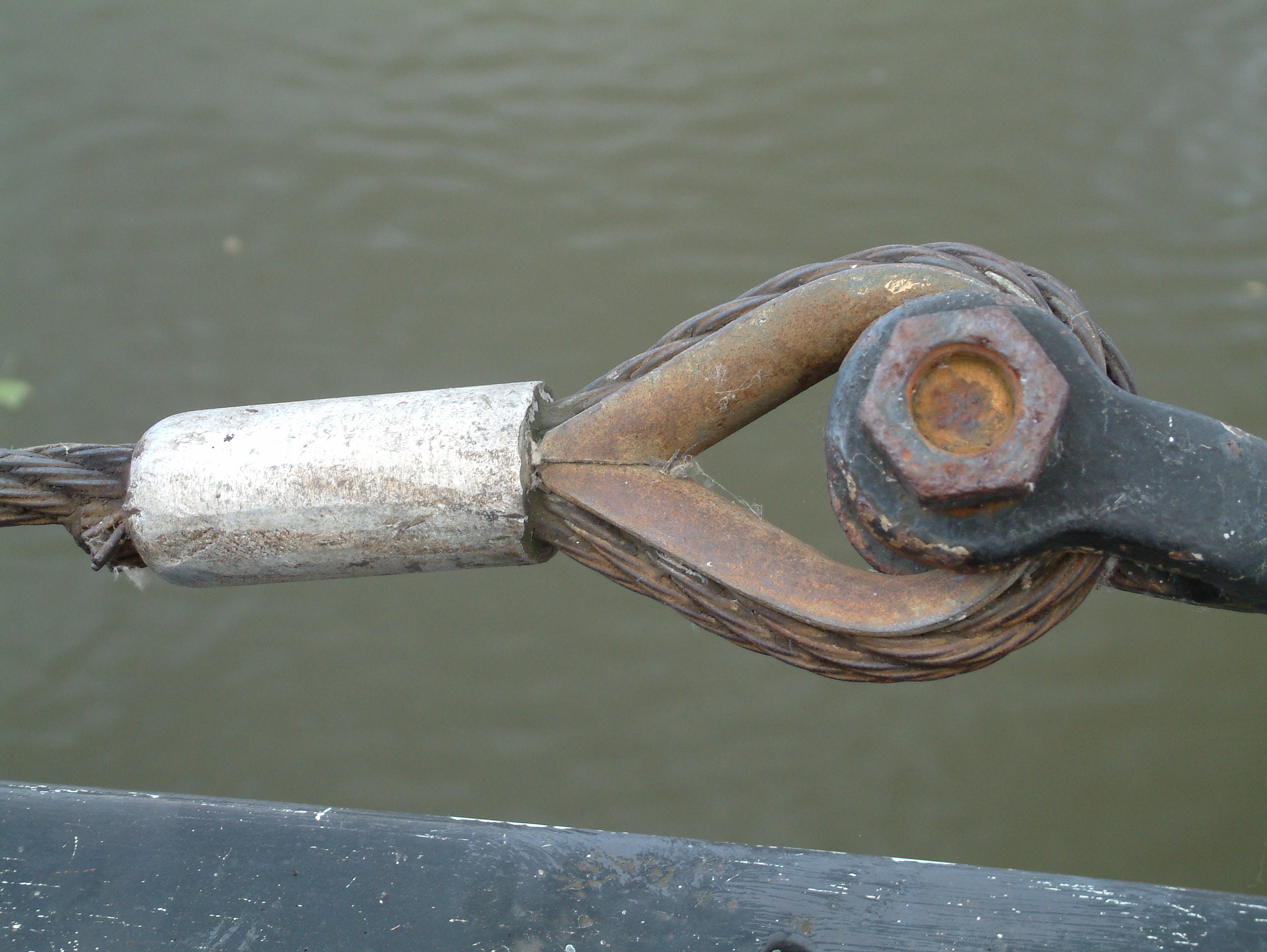 Talurit swaged sleeve with thimble