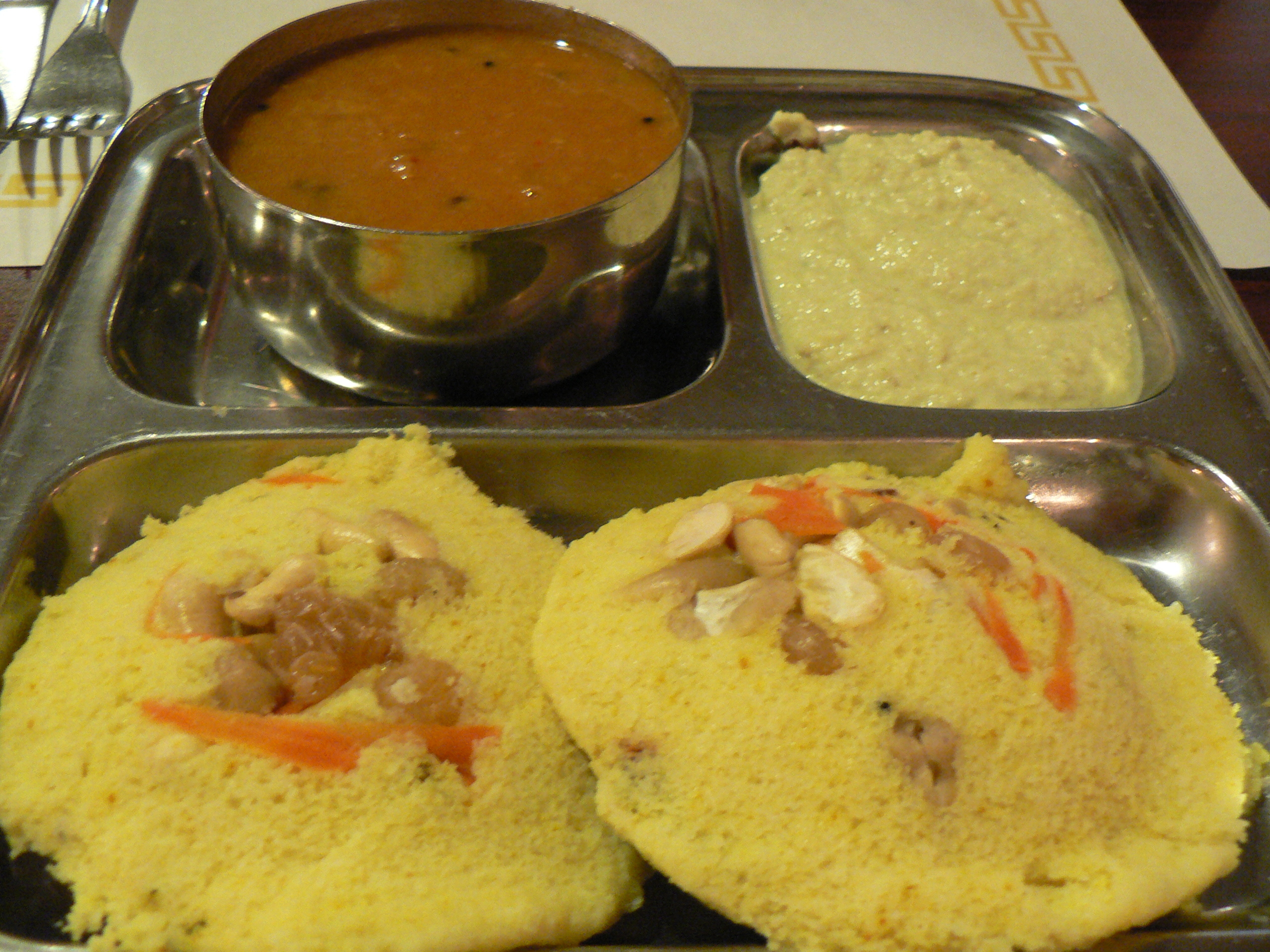 Steamed Idli (Udupi style)