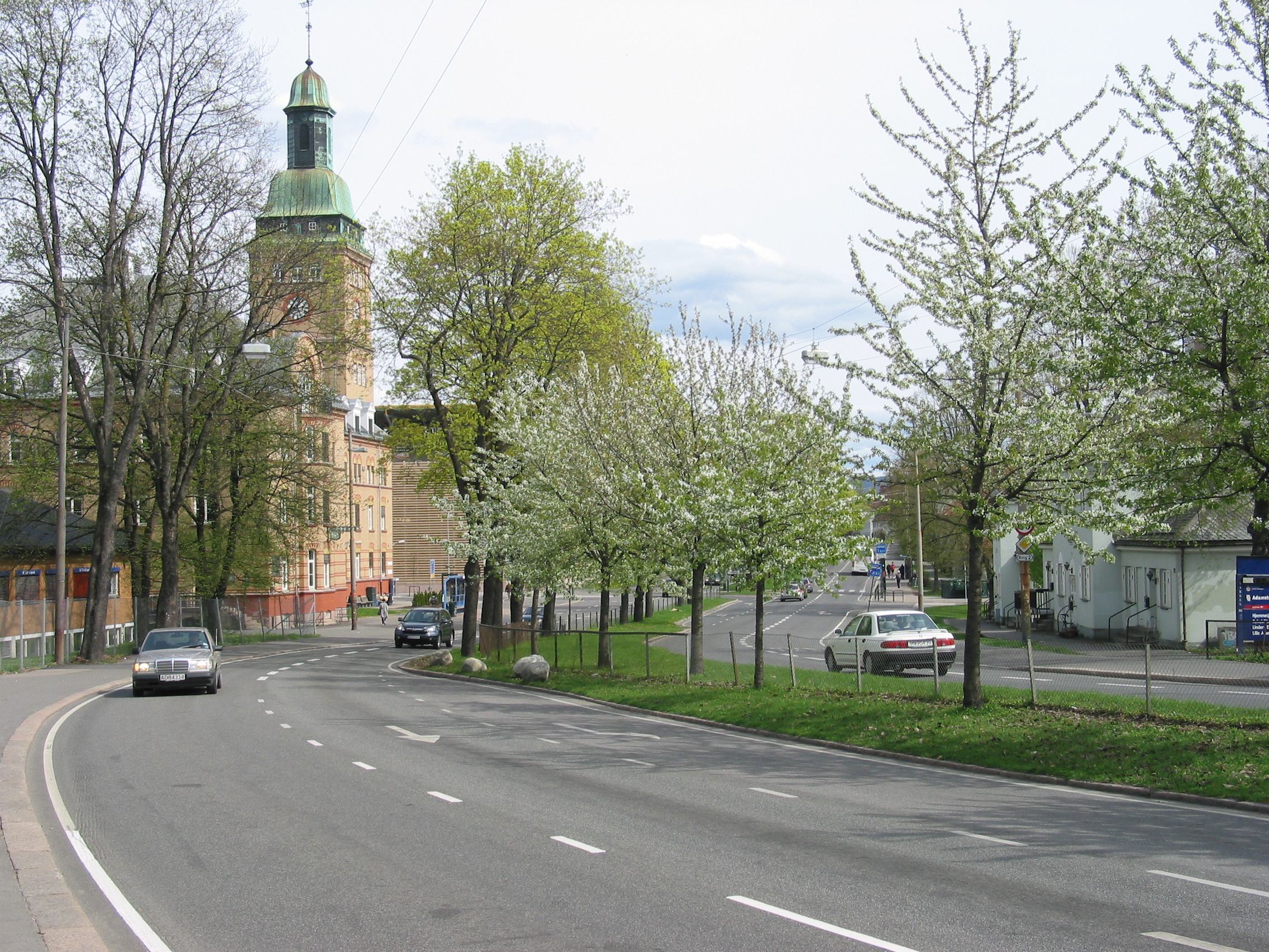 Portion of Norwegian National Road 161 (Kirkeveien) near Ullevål University Hospital.