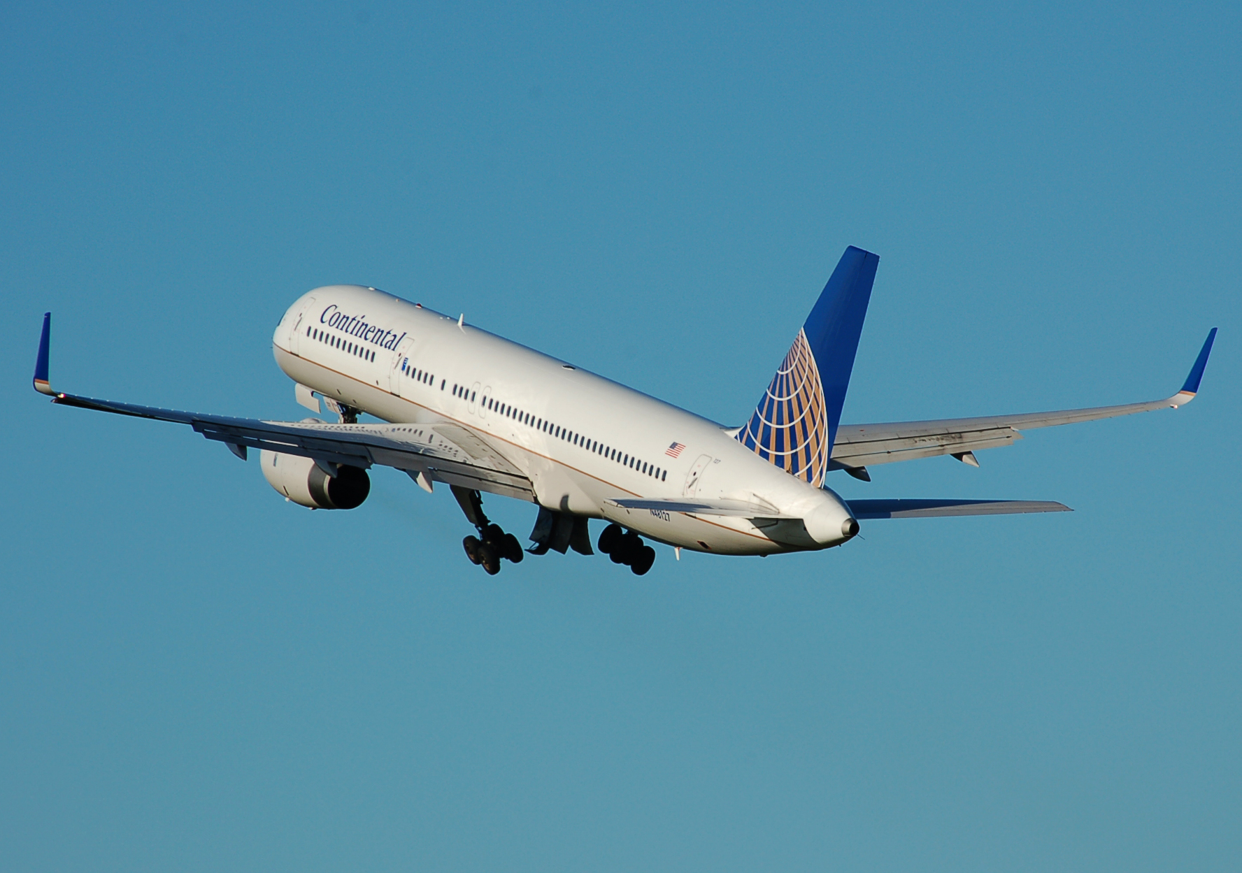 The U.S. carrier Continental Airlines serves Bristol International, Birmingham, Bristol, Edinburgh, Glasgow International, Heathrow and Manchester