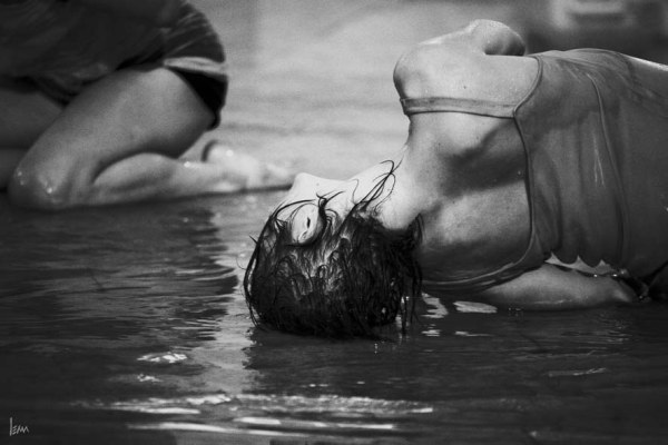 Detail from the "I think river" performance in Novi Sad, 2008.