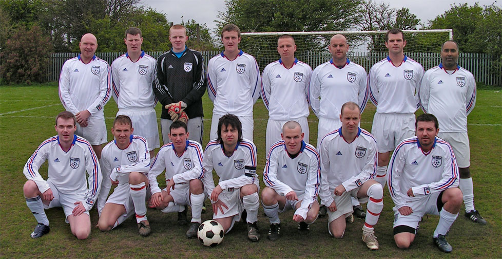 The team pictured in their second shirts prior to the 6-4 away win against The Fort on 18th April 2009.