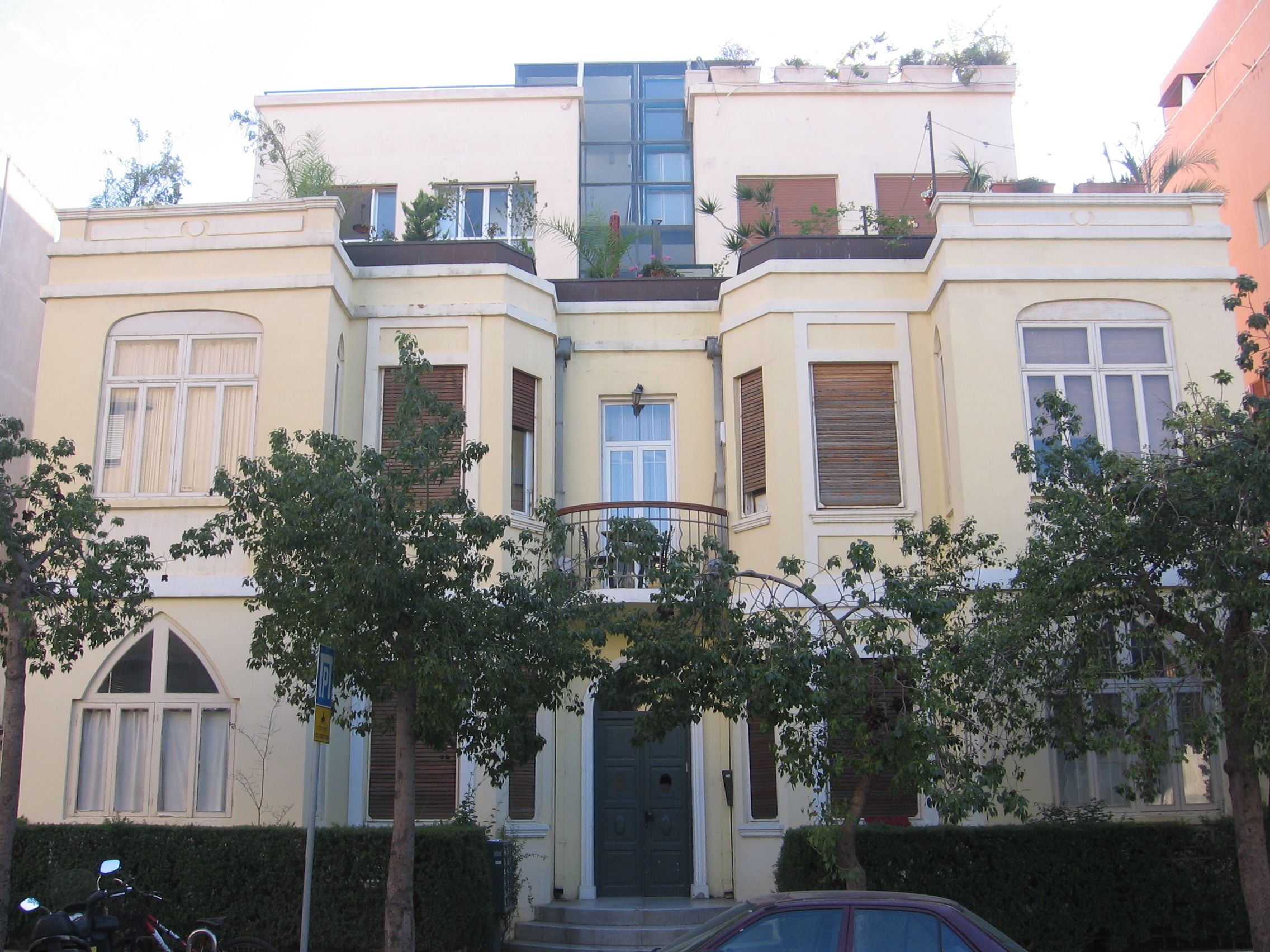Eclectic styled house in Mazeh street, designed by Akiva Arieh Vice