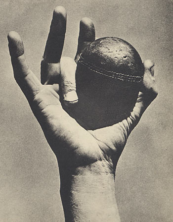 "Wrong Grip Jack" Iverson's unique bowling grip allowed him to spin the ball in either direction.
