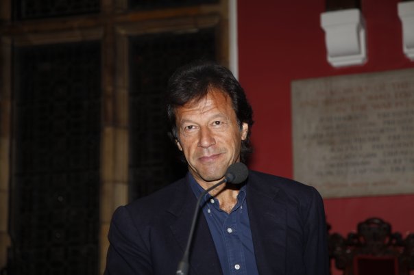 Imran Khan speaking at a function hosted by the Oxford University Pakistan Society in January 2010