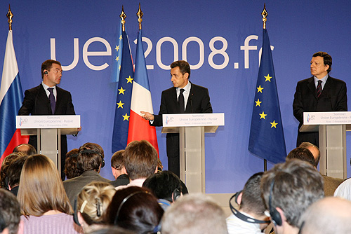 Medvedev With President of France Nicholas Sarkozy and President of the European Commission Jose Manuel Barroso (right) at the press conference following the 22 Russia–EU summit