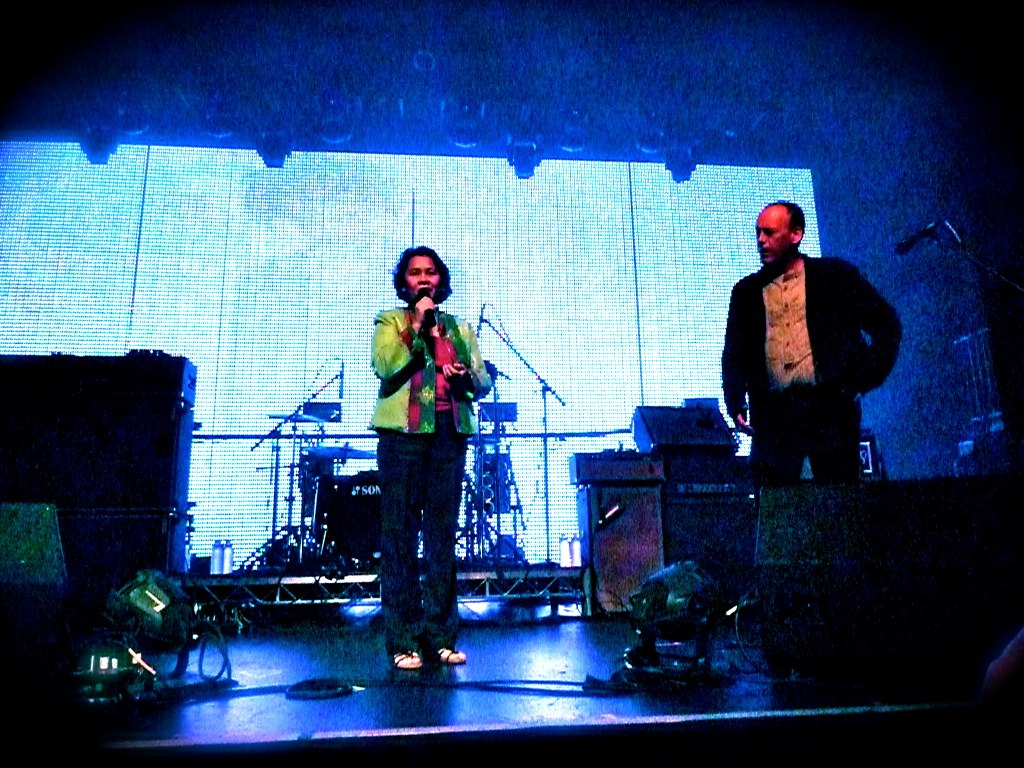 Cecilia Flores-Oebanda (left) and David Batstone (right), the president of Not for Sale, speaking at a Not for Sale event