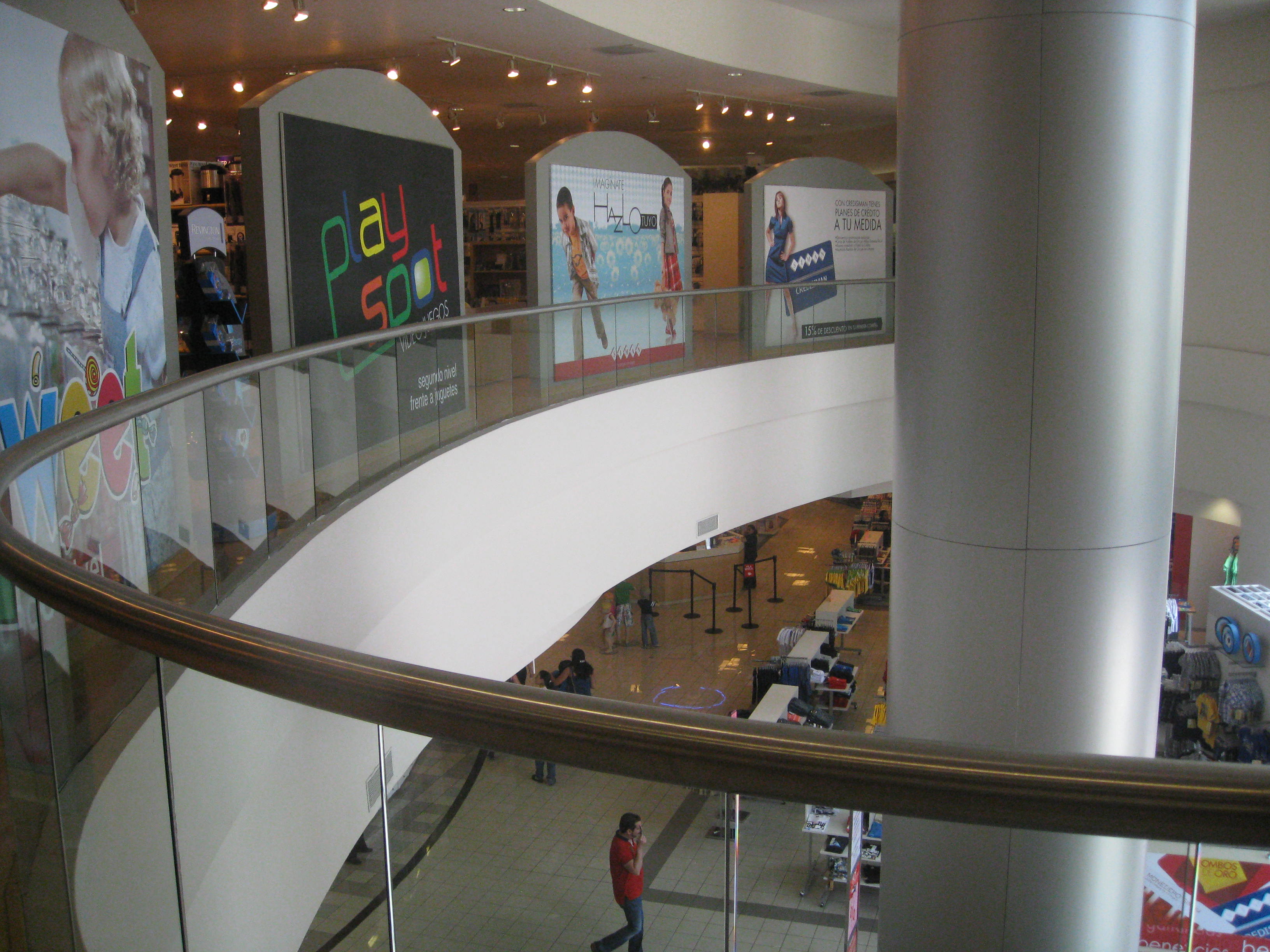 Siman_La_Gran_Via.JPG Siman_La_Gran_Via.JPG