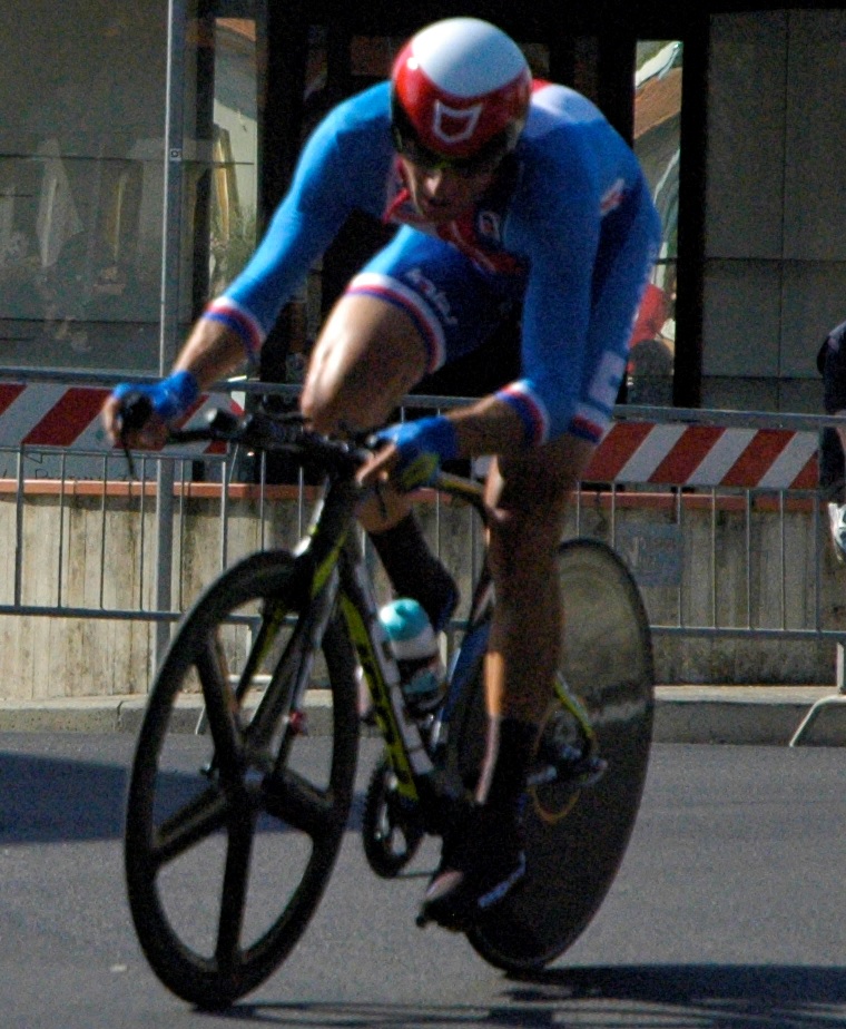 Jan Bárta riding the Men's time trial.