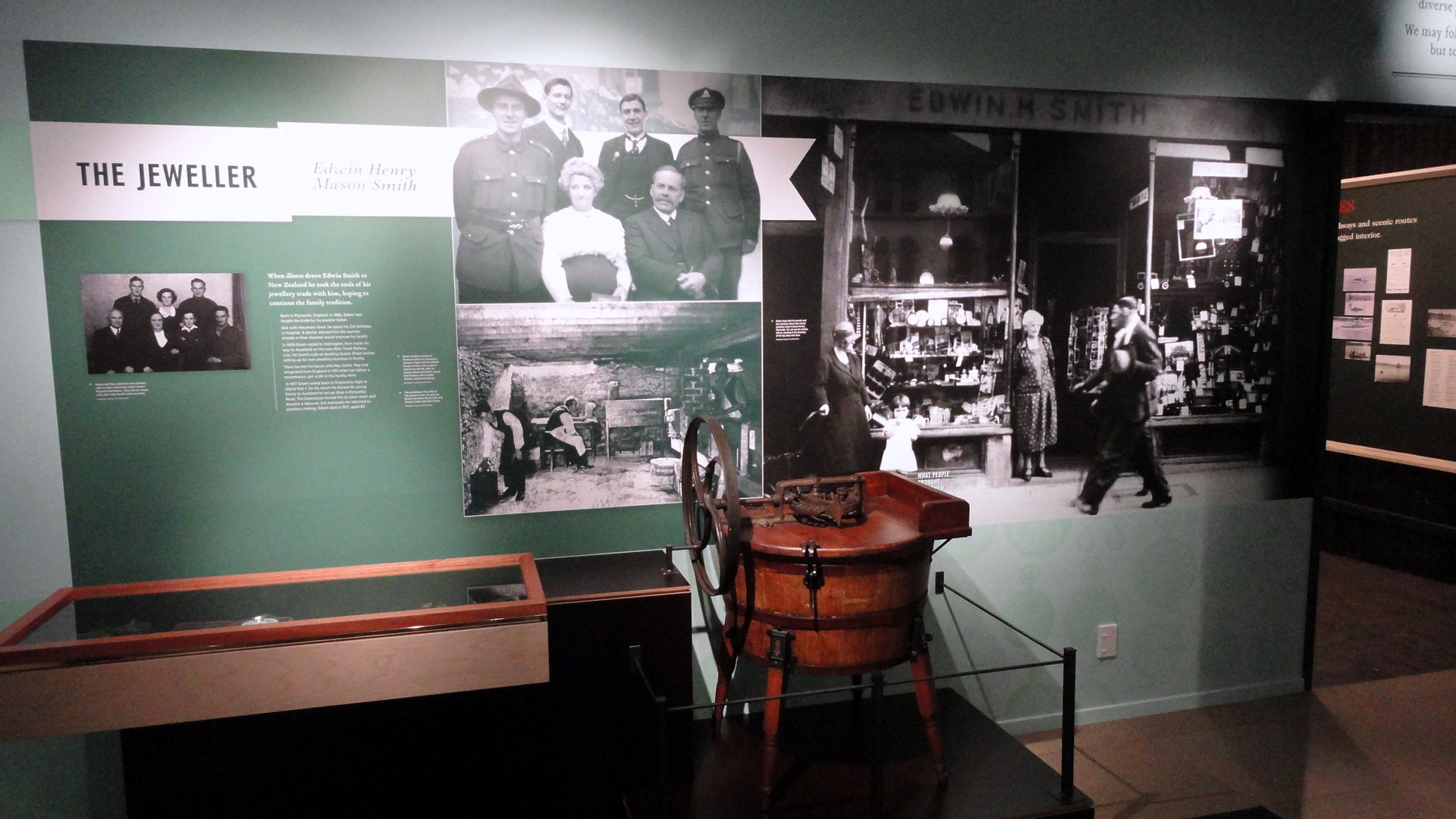 Voyager New Zealand Maritime Museum - Immigrants - The Jeweller