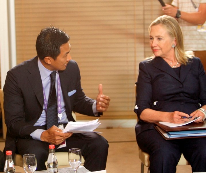 Wishnu Wardhana and Hillary Rodham Clinton - ABAC Dialogue with Leaders Russia 2012
