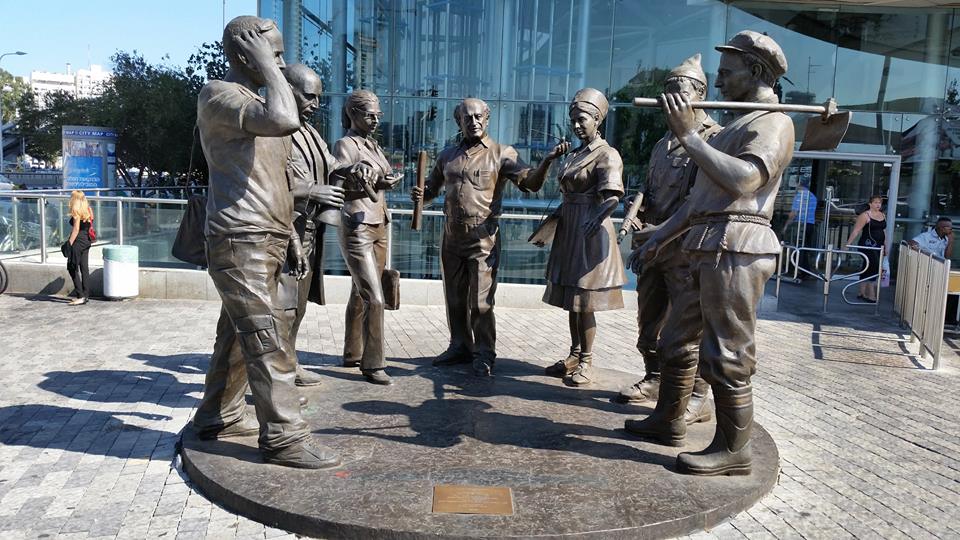 Bronze Sculptures in front of Azrieli Towers