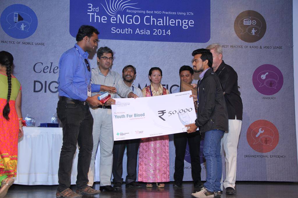 Saroj Karki receiving eNGO award on behalf of Youth For Blood with Ankit Das in New Delhi, India,2014 Saroj Karki receiving eNGO award on behalf of Youth For Blood with Ankit Das in New Delhi, India,2014