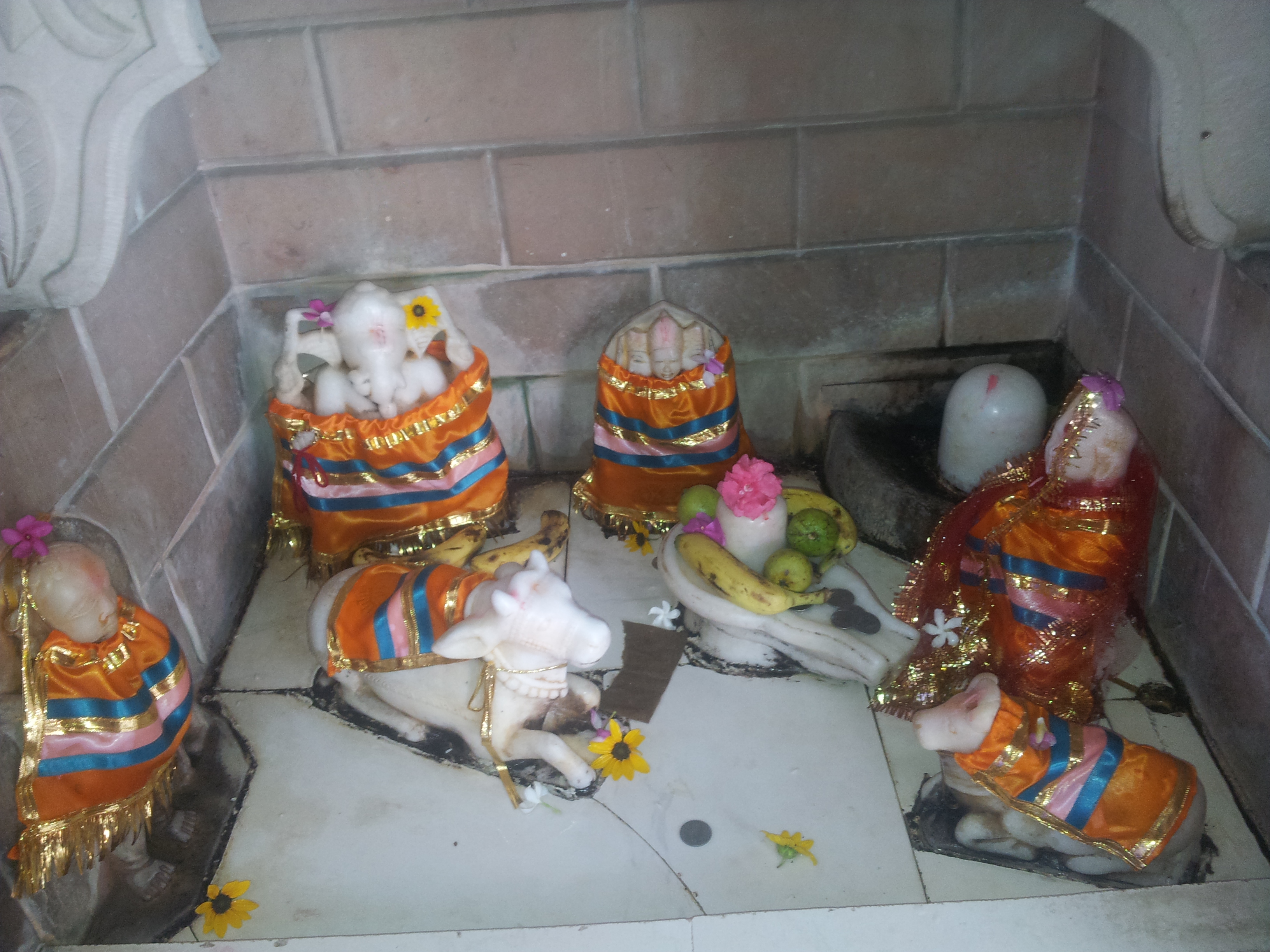Shiv Pariwaar at Mandir Thakur Shri Saty Narayan Ji.