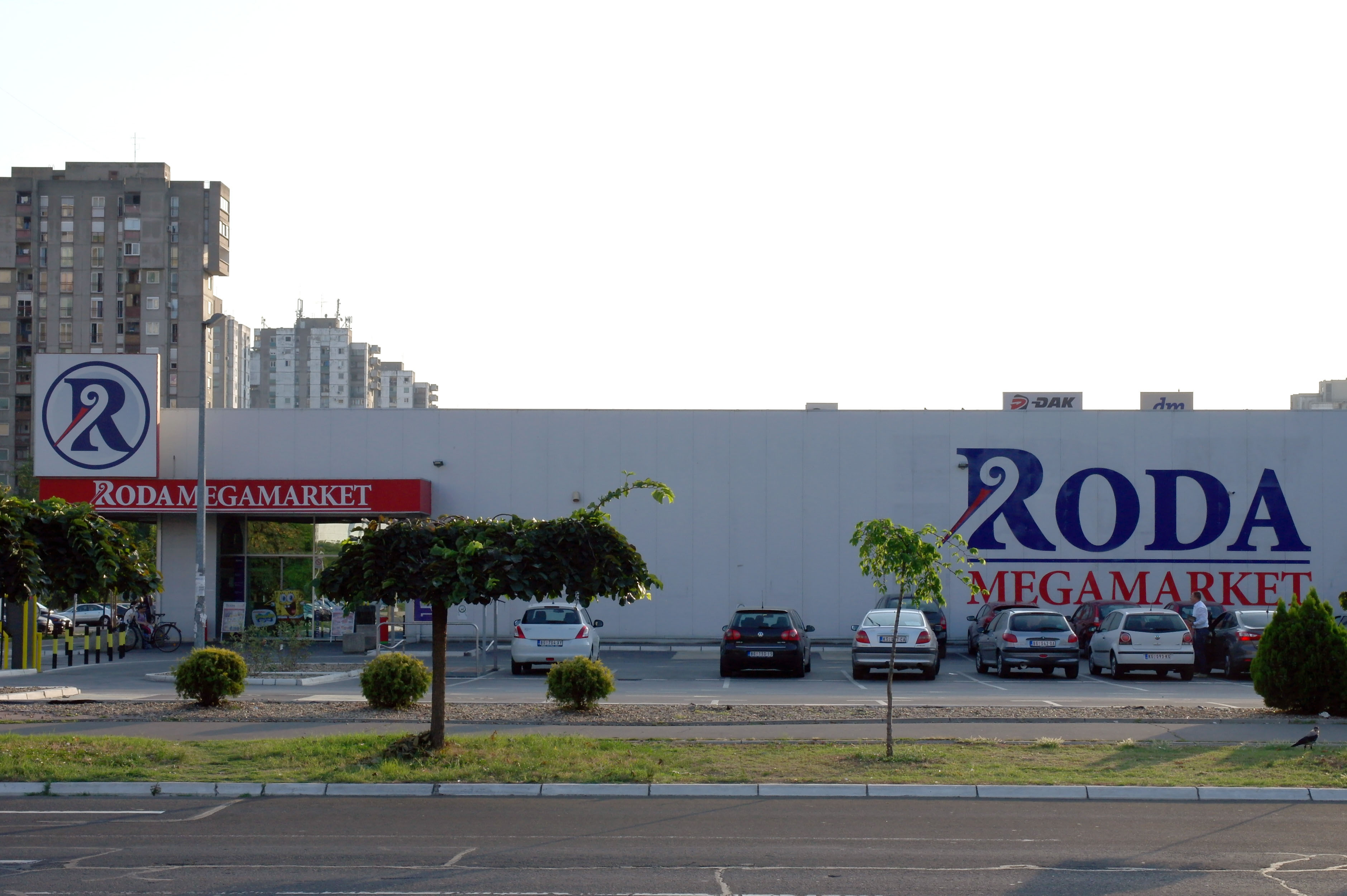 Roda Megamarket in New Belgrade's block 62.