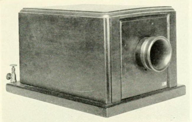 Bell's original box telephone: 1877