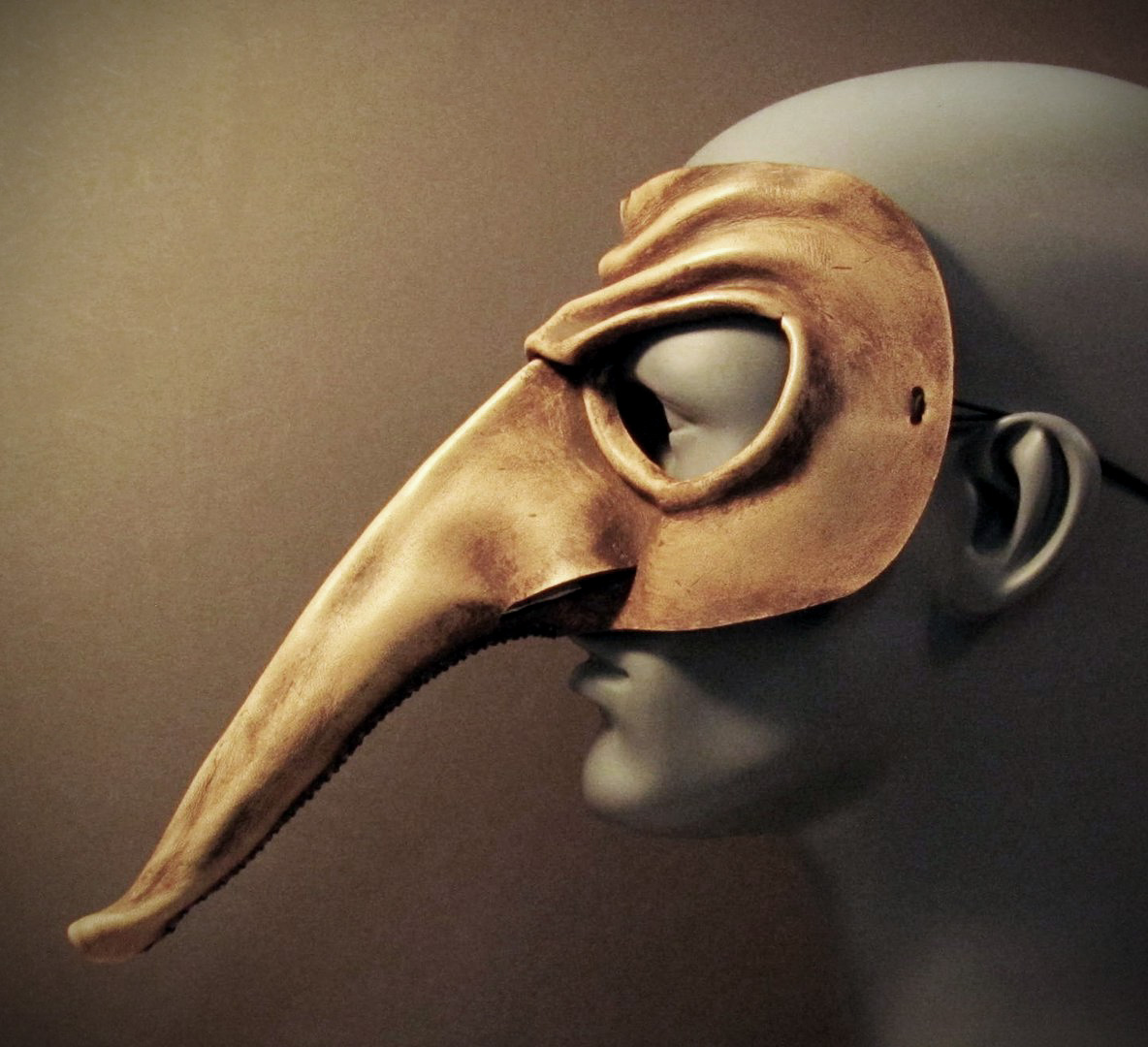 A Zanni or servant mask. Originally posted by Tom Banwellhttp://flickr.com/photos/34635429@N00/4957818689