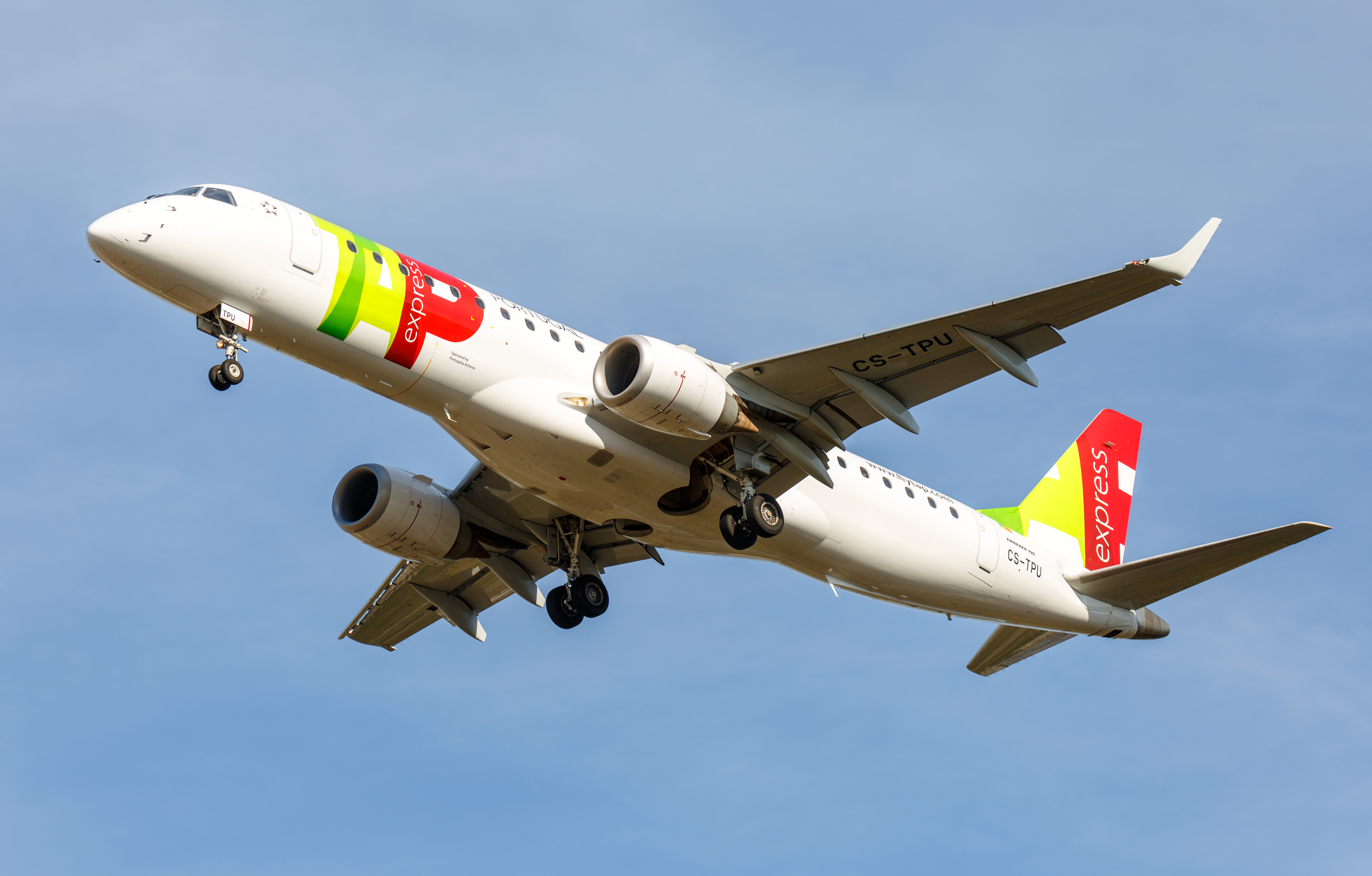 TAP Express Embraer 190