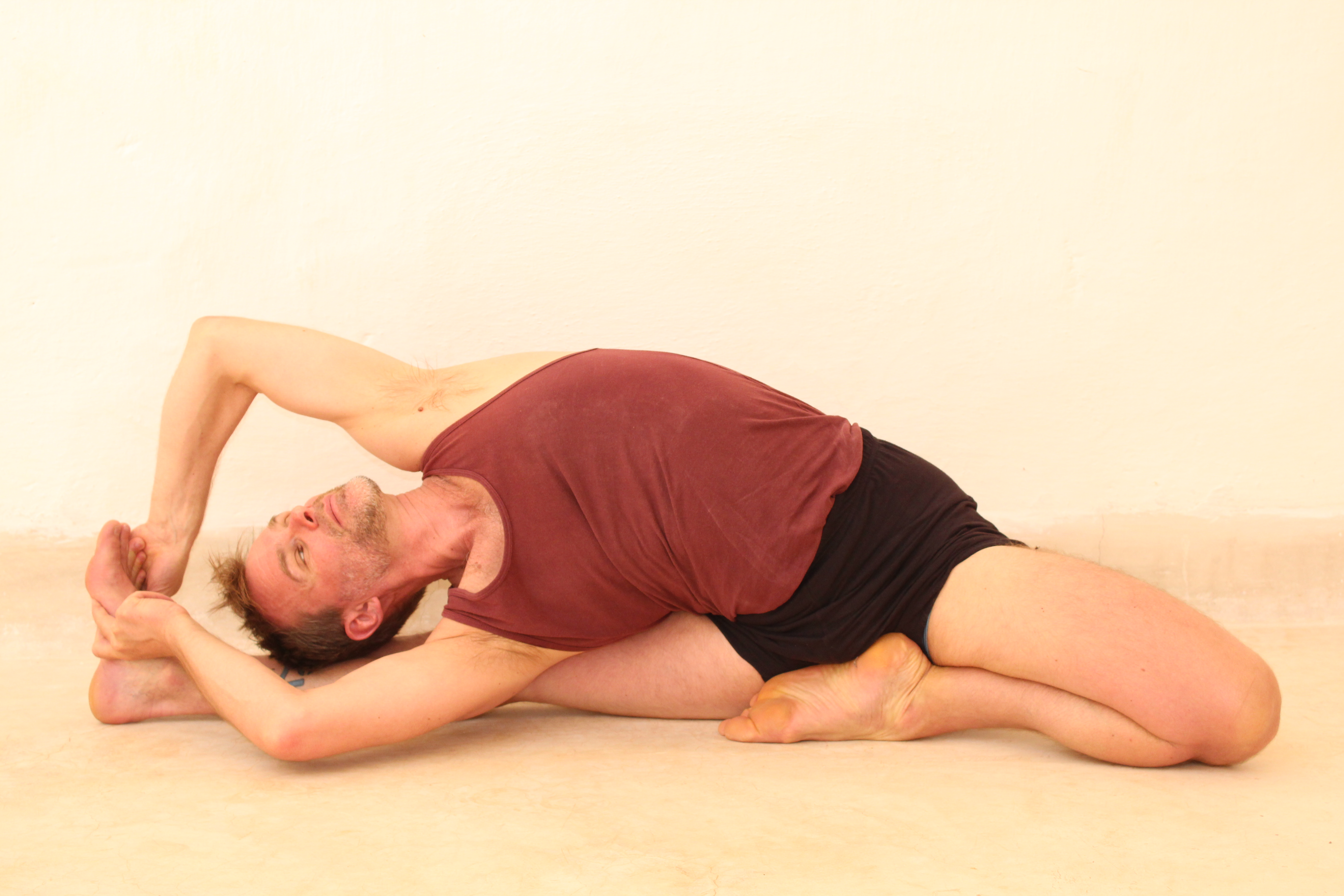 Jim in Parivrtta Janu Sirsasana