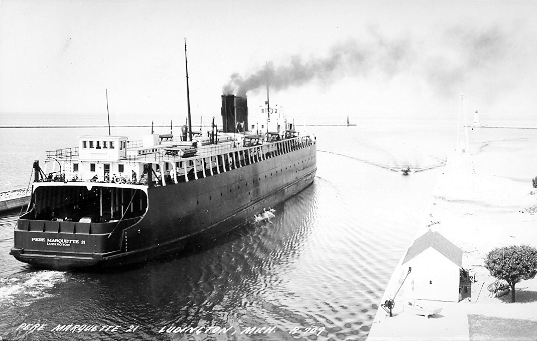 Pere Marquette #21 carferry leaving Ludington, Michigan