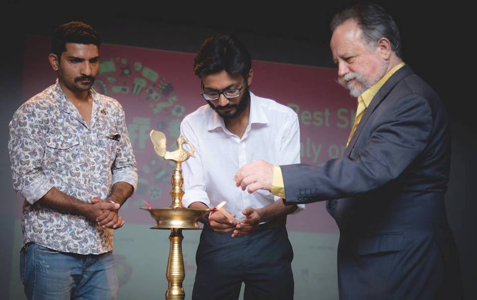 Actor Jatin Sarna, Ravie Solanky and Carlos Varona inaugurating the event