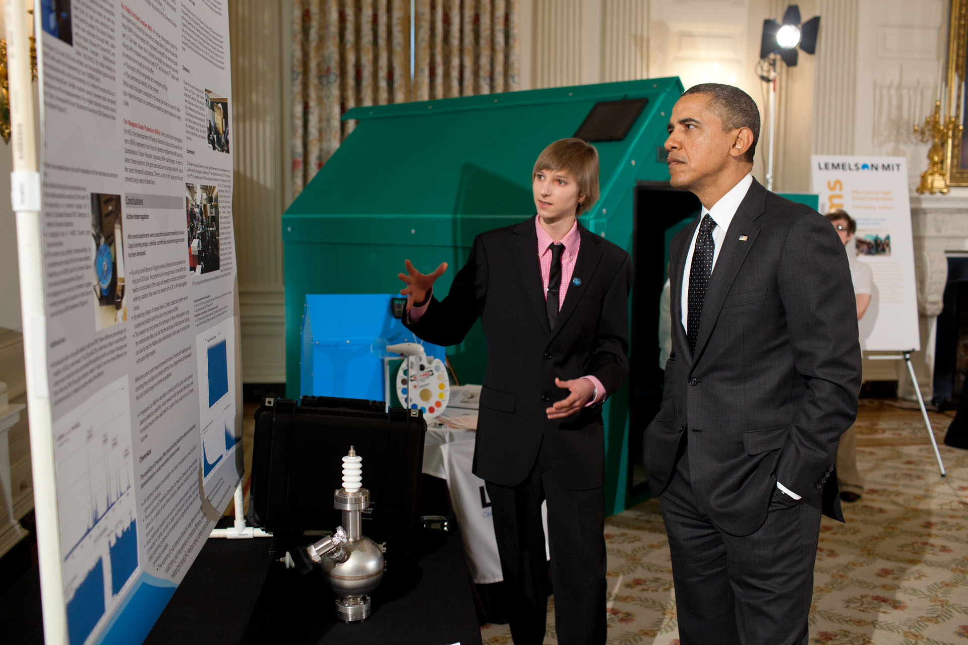 Helena Member Taylor Wilson Presenting Fusor to President Barack Obama.